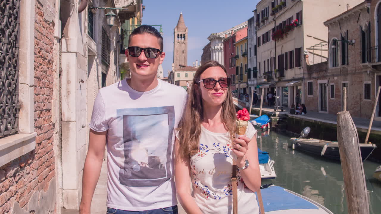 Couple enjoying gelato in Venice
