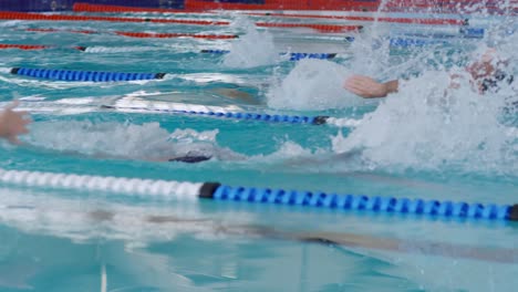 Swimmers-swimming-into-the-pool