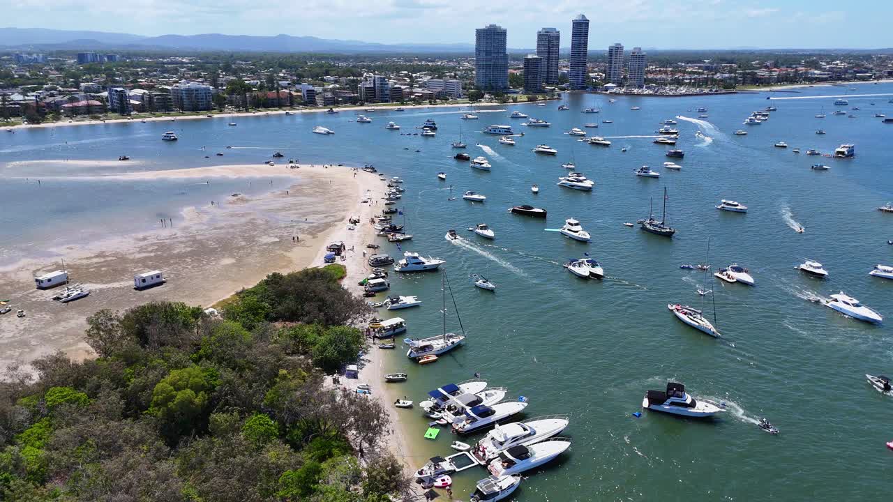 보트 들 이 골드 코스트 해역 에서 축제 를 위해 모인다