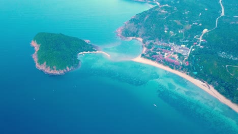 Drohne-Fliegt-Nach-Mae-Haad-Beach-Aerial-Koh-Ma-Drone-View-Tropical-Island-Destination-North-Koh-Phangan-Island-Golf-Von-Thailand