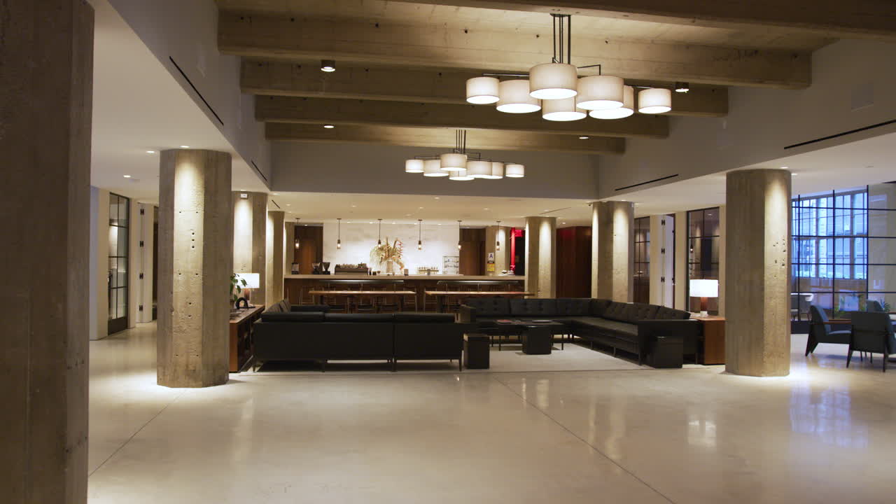 완전히 가구로 된 비어있는 느린 팬 비즈니스 로비 인테리어