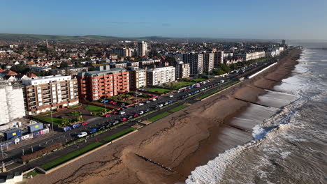 Luftaufstieg-In-Der-Skyline-Von-Worting-United-Kingdom