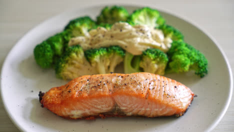 grilled salmon fillet steak with broccoli - healthy food style