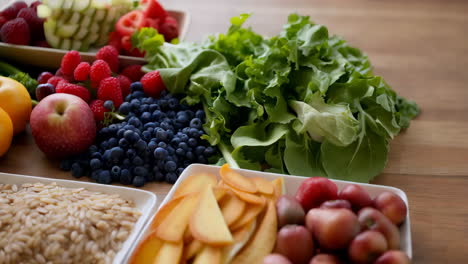 variedad de frutas y verduras frescas
