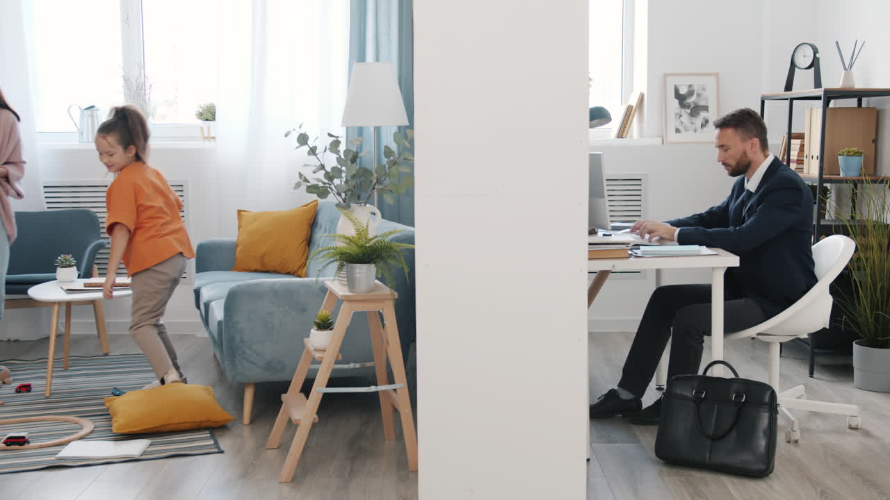 Lavorare da casa con i bambini