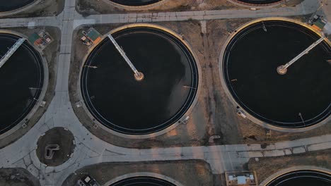 Aerial-top-down-view-of-worlds-largest-clarifier-tank-in-the-United-States,-Detroit,-Michigan