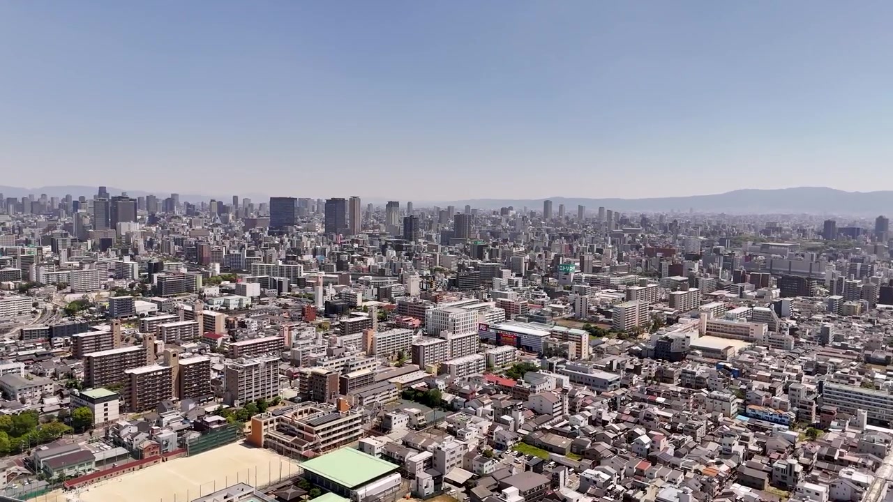Vista de drone de Osaka, dia de verão ensolarado