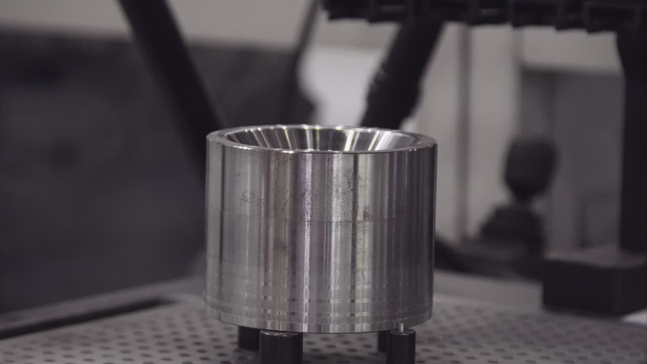 산업 기계 및 금속 부품