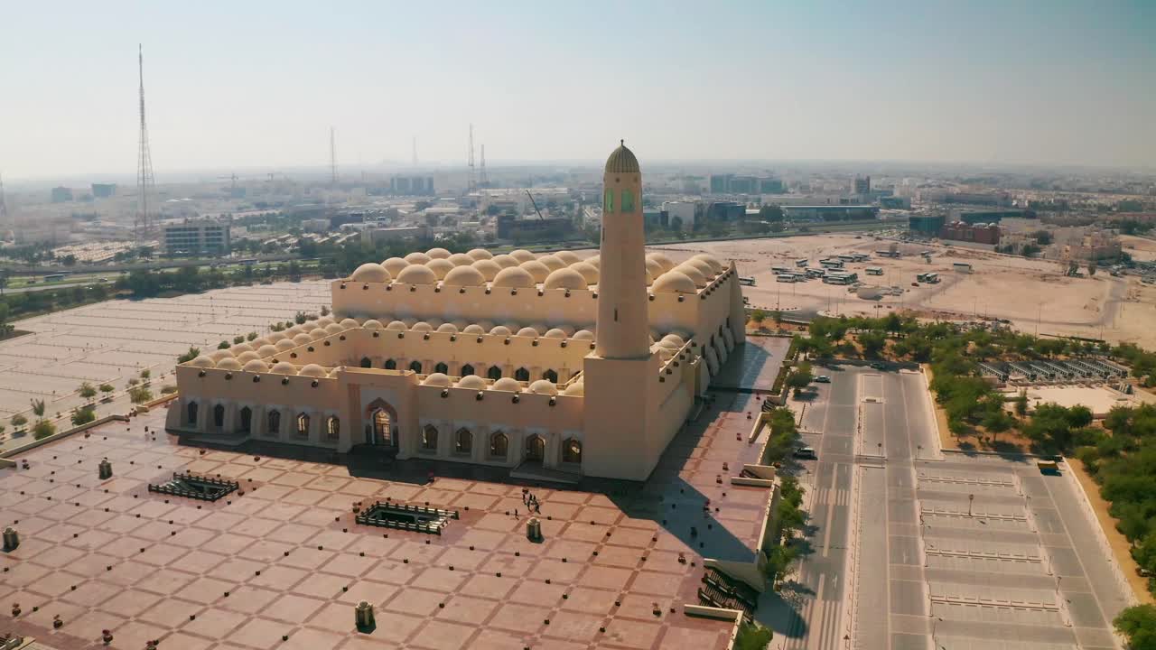 mezquita imam abdul wahhab en qatar - drone shot-4