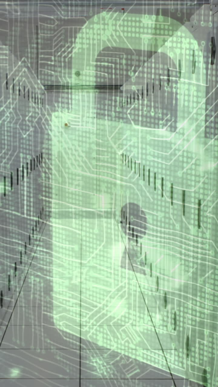 animación de advertencia de ataque cibernético y candado sobre la sala del servidor