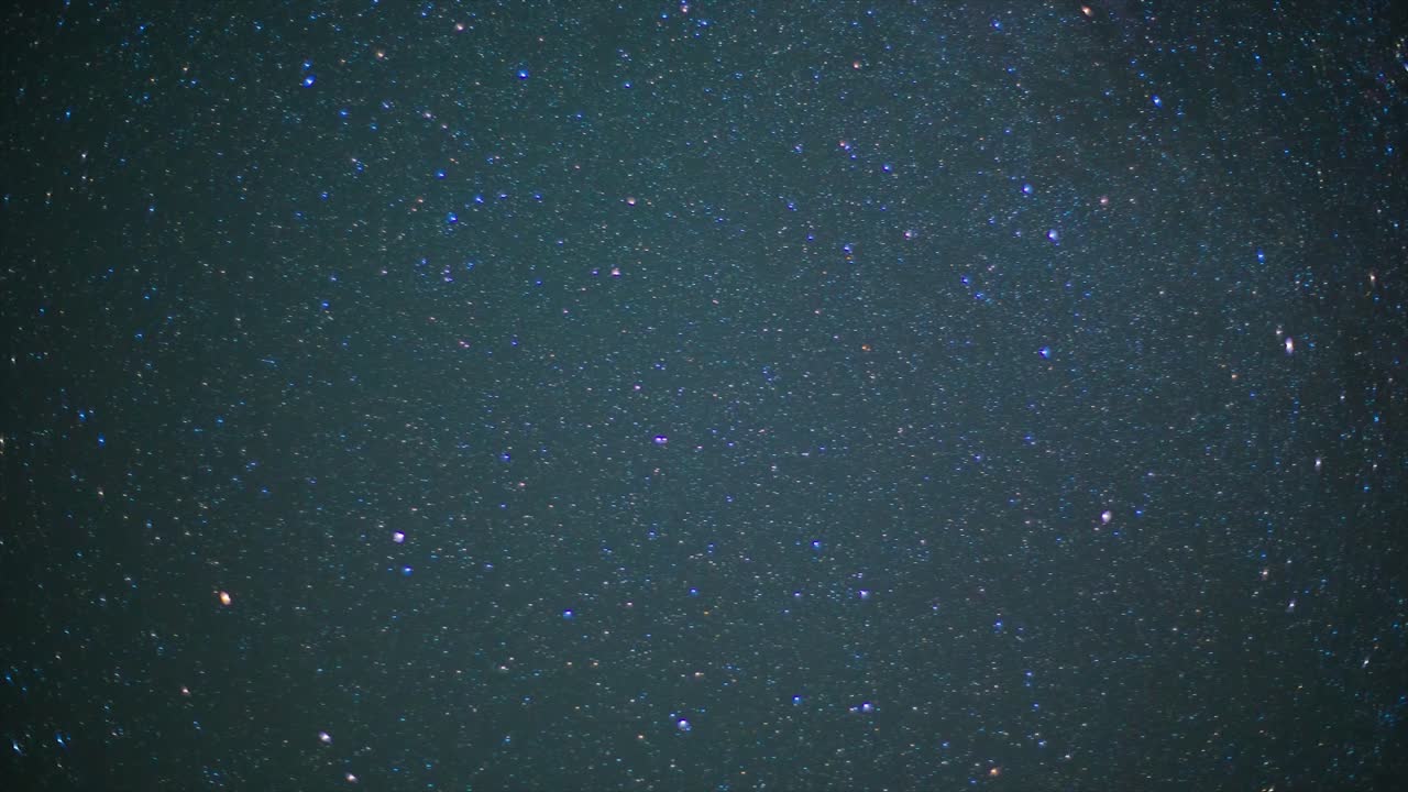 Cielo notturno con le stelle e la Via Lattea