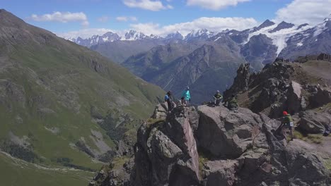 aventura de senderismo con la gente