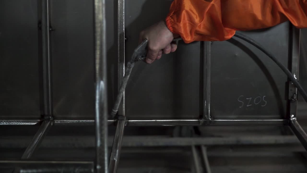 금속 제조 및 용접 과정