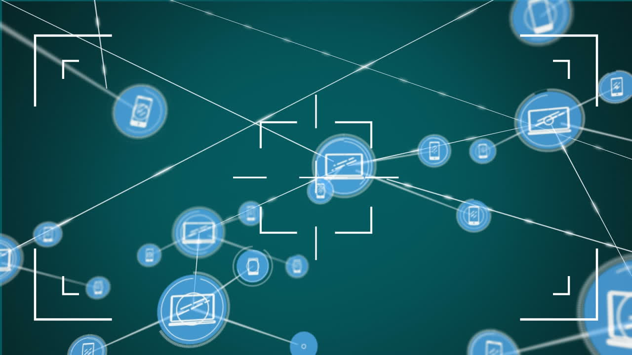 animación de redes de iconos de medios conectados con alcance y foco central en verde