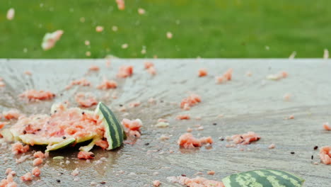 Zerschmetternde-Wassermelone-In-Zeitlupe