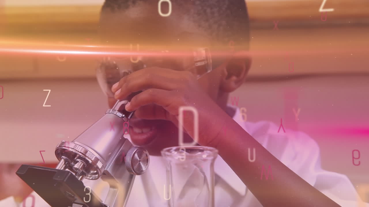 animación de números y letras sobre un niño afroamericano usando un microscopio