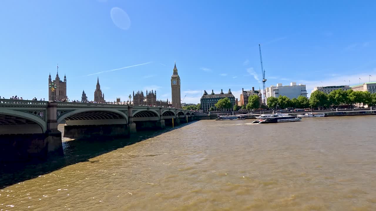 빅 벤과 웨스트민스터 다리 - 테임즈 강을 가로지르는 다리
