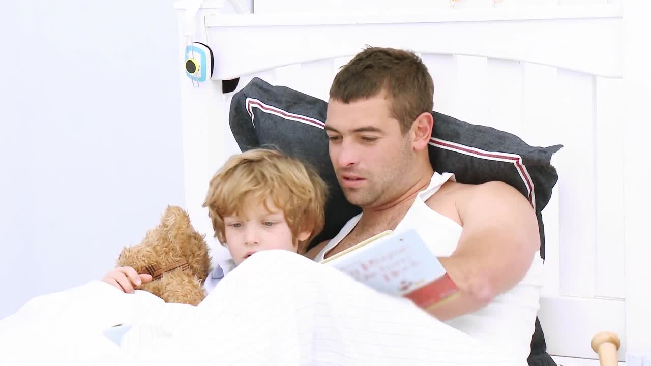 아버지 와 아들 이 함께 시간 을 보내는 것