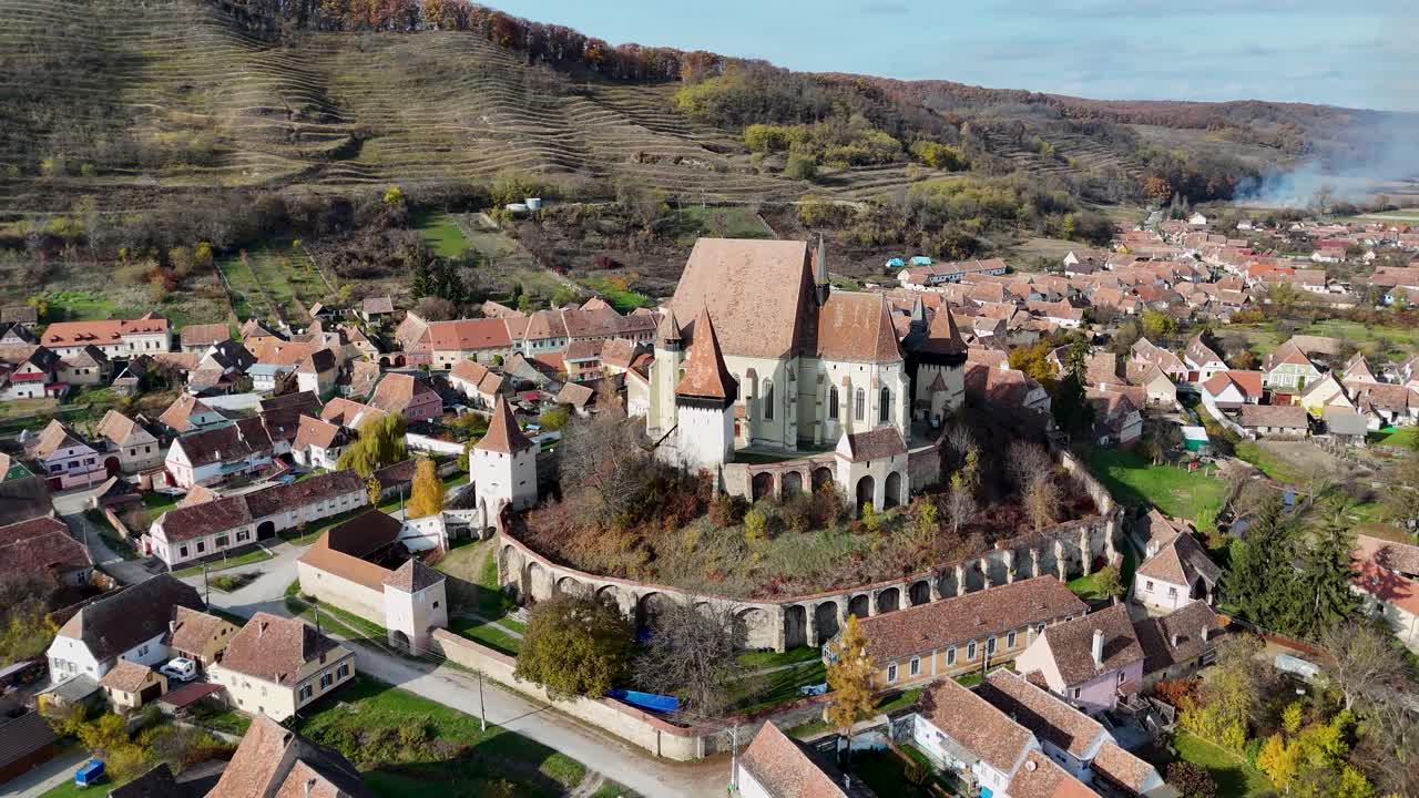 Breathtaking beauty of Biertan, Romania, with this stunning drone footage.