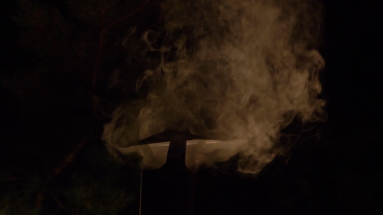 빈티지 풍 판잣집 굴뚝, 렌델, 자고로프 폴란드의 그루지 아연 코팅 철제 연기 파이프