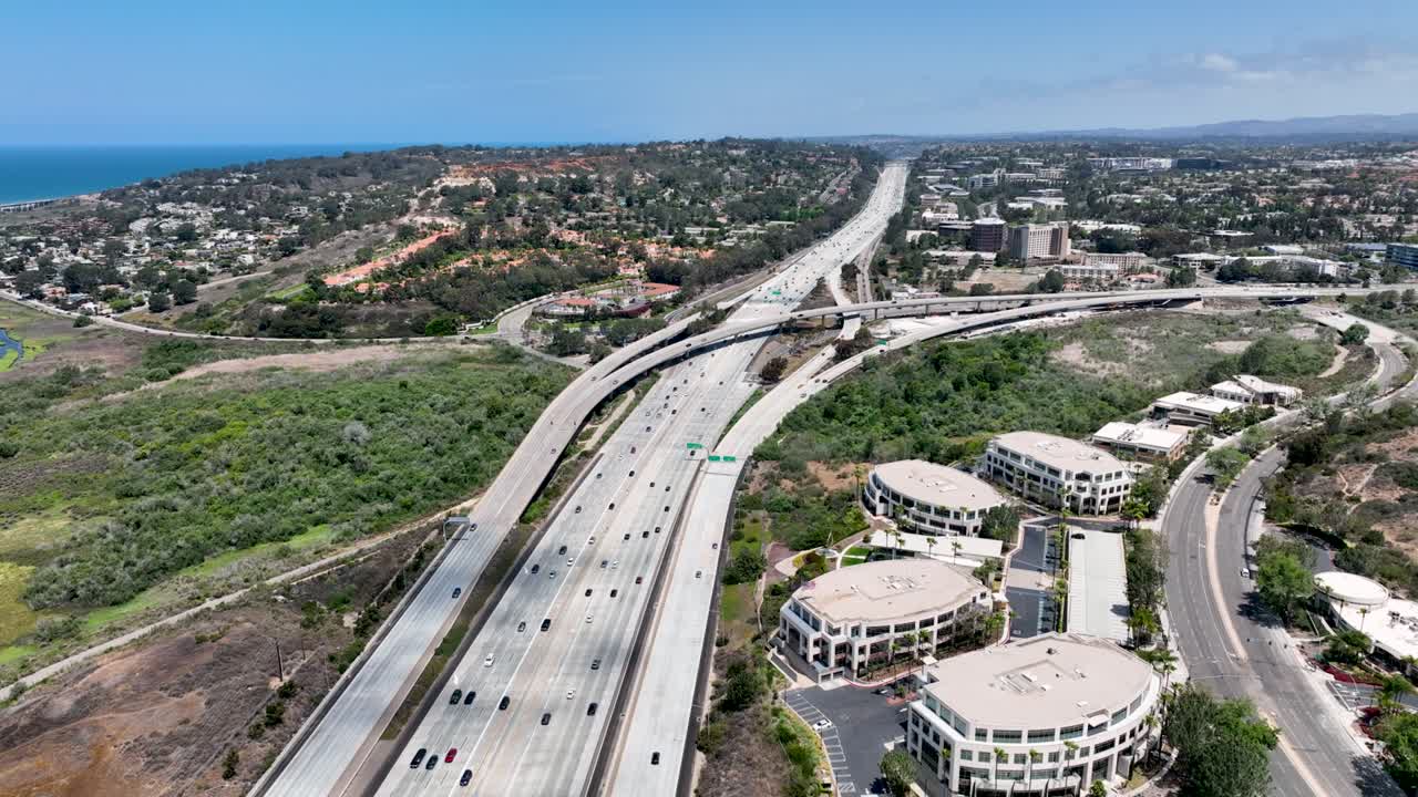 고속도로 교차로와 교차로, 샌디에이고 고속도로 인터스테이트 5