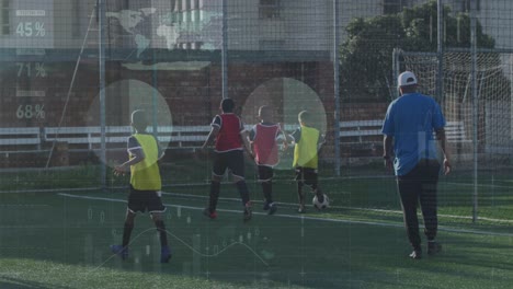 Animación-De-Gráficos-Sobre-Diversos-Jugadores-De-Fútbol-Masculino-Durante-El-Entrenamiento.