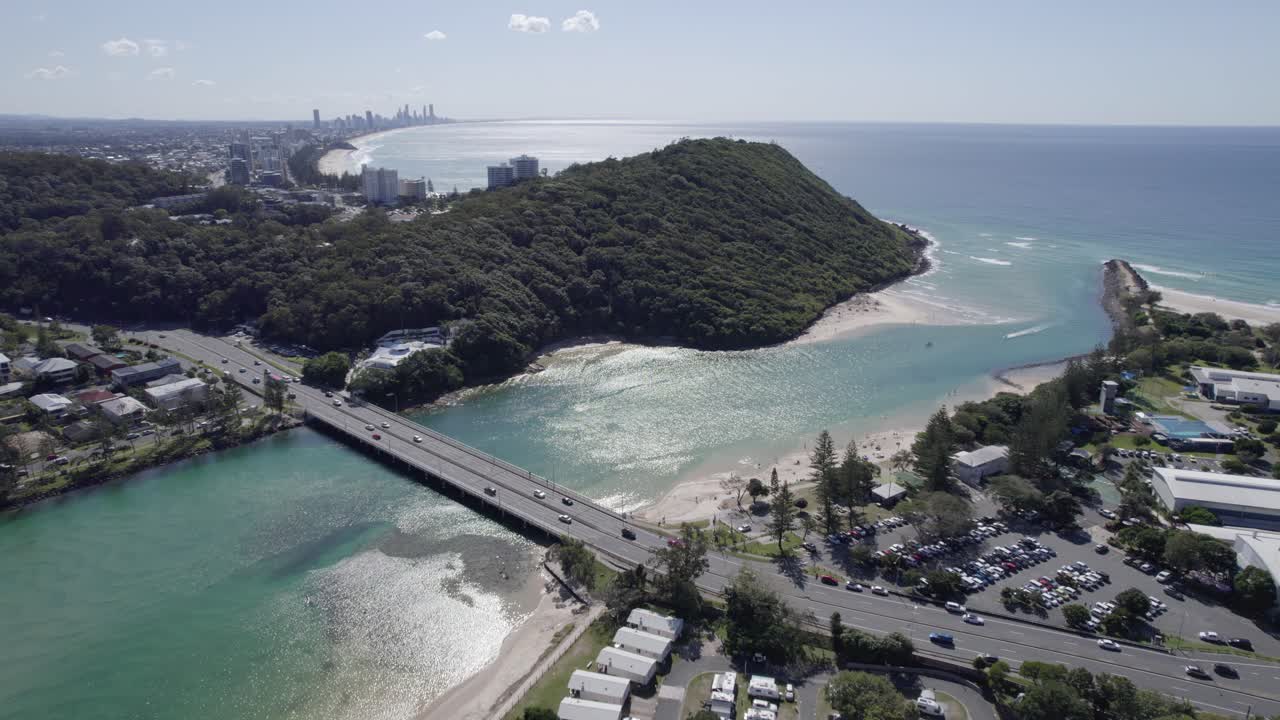 tallebudgera 크릭, 다리 위의 교통, 골드 코스트, qld, 호주의 burleigh headland 국립 공원