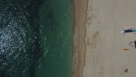 Wunderschöne-Bingin-Strand--Und-Klippen-Drohnenaufnahmen-In-Bali