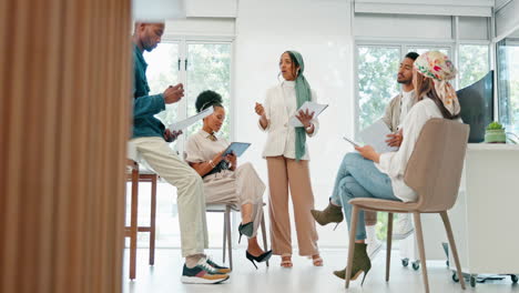 Mujer-De-Negocios,-Liderazgo-O-Oradora-En-Formación