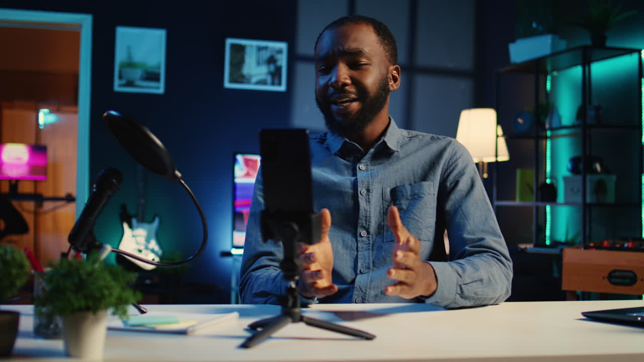 Influencer films q&amp;amp;amp;a content with phone