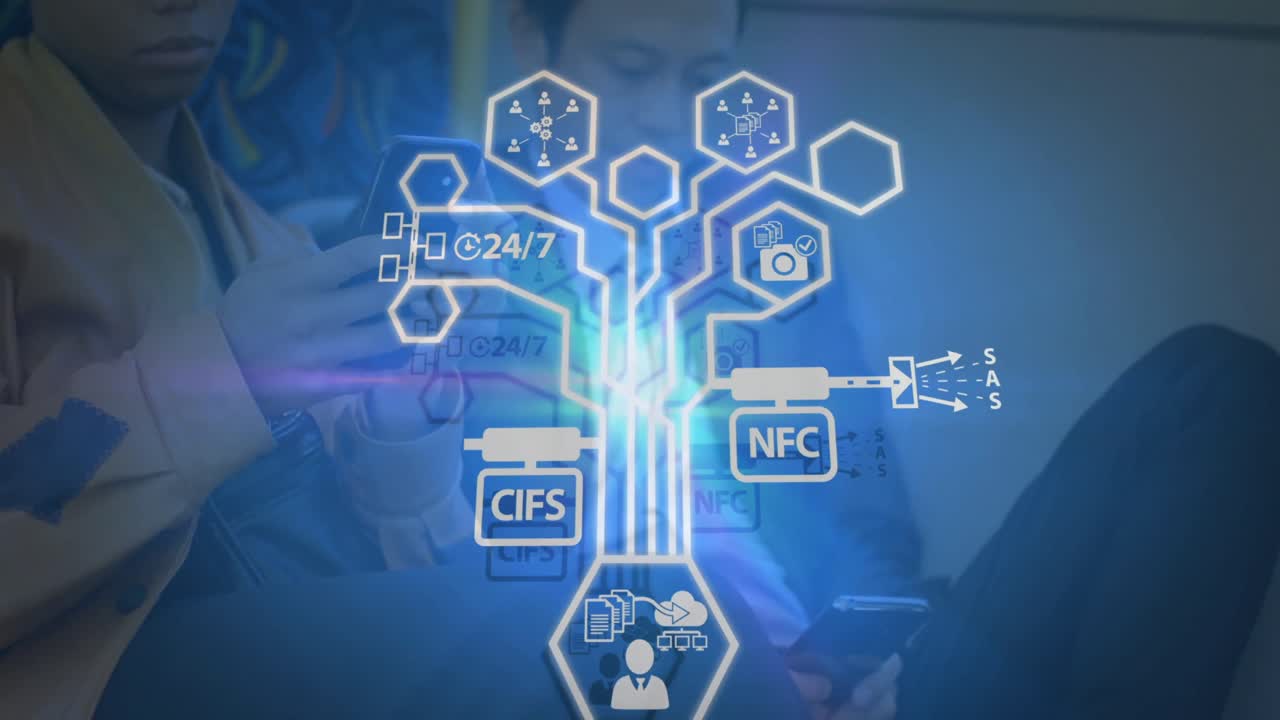 animación de conexiones de microprocesador sobre hombre de negocios y mujer de negocios usando teléfonos inteligentes