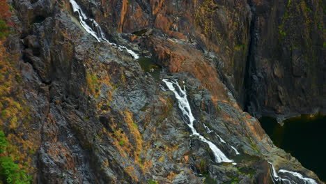 Luftbild-Von-Barron-Falls-In-Queensland,-Australien---Drohnenaufnahme