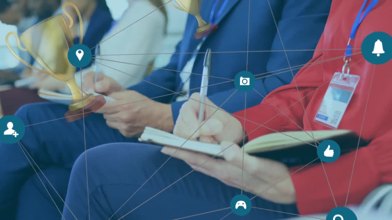 디지털 아이콘 네트워크와 여러 트로피 아이콘을 통해 중간 섹션에서 비즈니스 사람들이 메모를 취합니다.