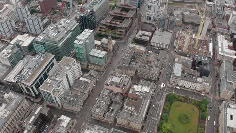 Un-Dron-En-Ascenso-Disparó-Sobre-Las-Calles-De-La-Cuadrícula-Del-Centro-De-La-Ciudad-De-Glasgow