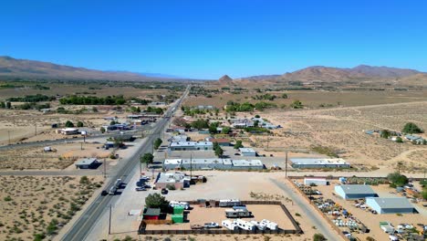 Old-Woman-Springs-Road-Through-The-Lucerne-Valley,-California