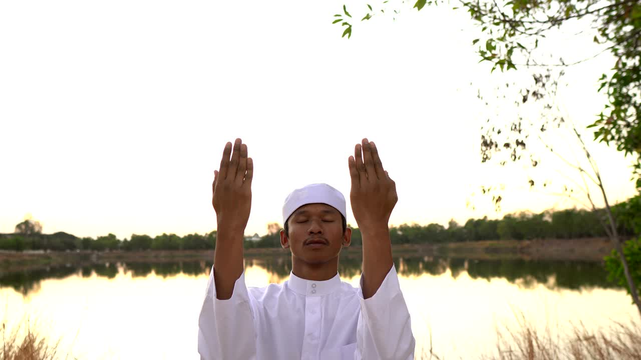 silueta joven musulmán asiático covid-19