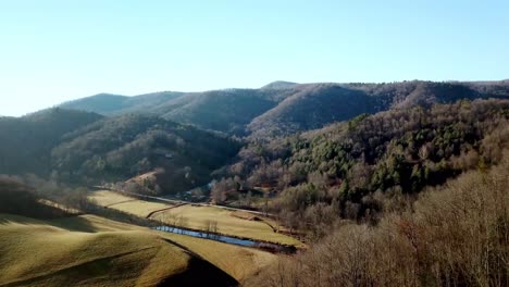 Aerial-Reveal-of-the-Watauga-River-in-Watauga-county-nc,-north-carolina-near-boone-and-blowing-rock-nc,-north-carolina