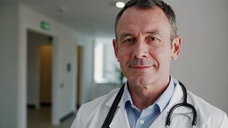 retrato de un médico