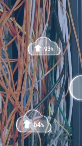 animación de nubes con números crecientes a través de cables y servidores