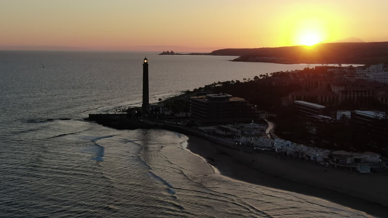 vista mágica de la isla de gran canaria durante la puesta de sol