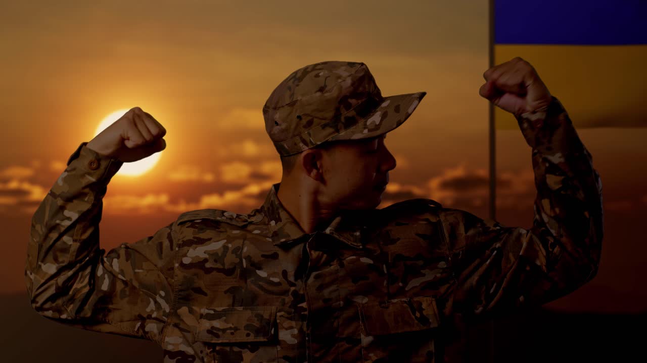 해가 지는 우크라이나 군인