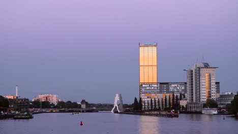 Río-Spree-al-atardecer