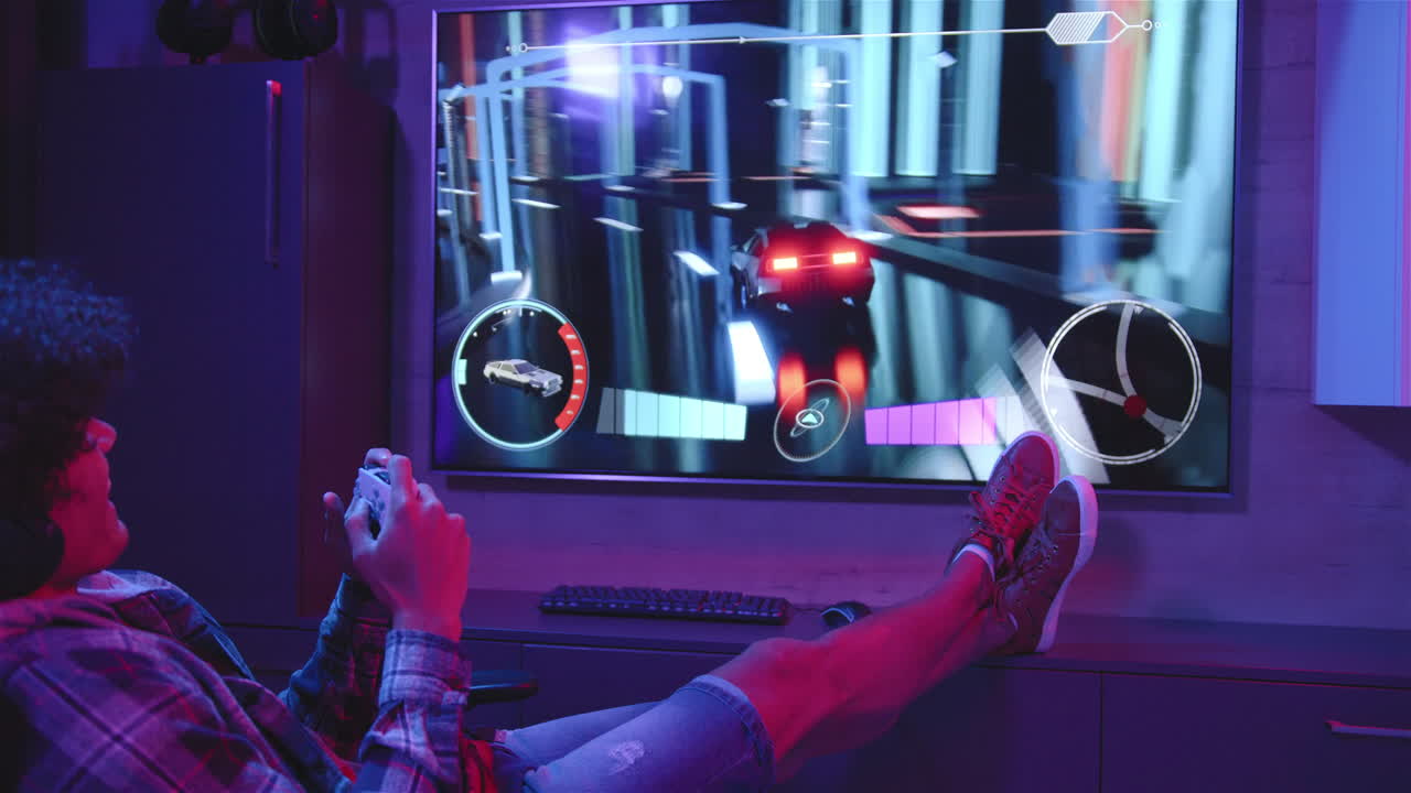 Uomo che gioca a un videogioco, festeggiando un punteggio alto sullo schermo nella sua postazione di gioco domestica