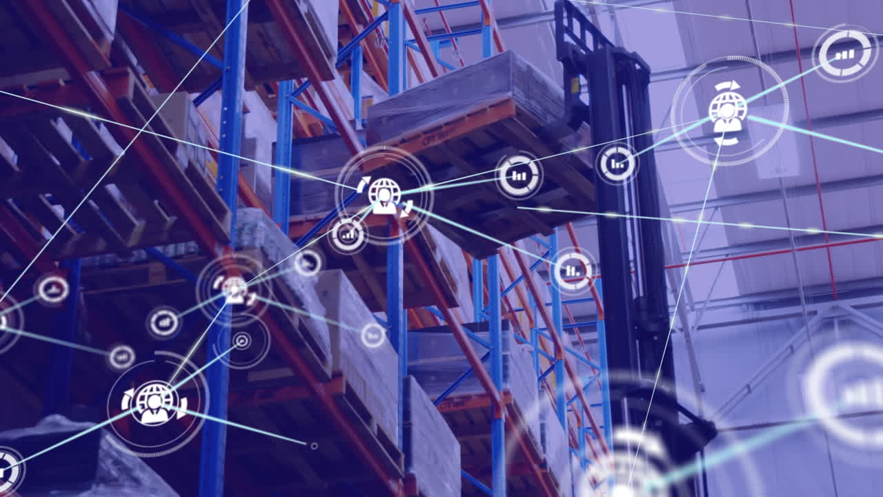 red de iconos digitales contra la máquina de carretilla elevadora que mueve paquetes en el almacén