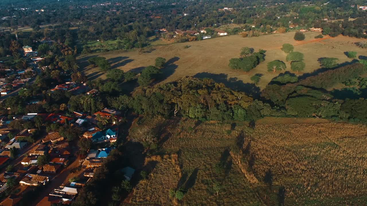 vista aérea de la ciudad de morogoro en tanzania