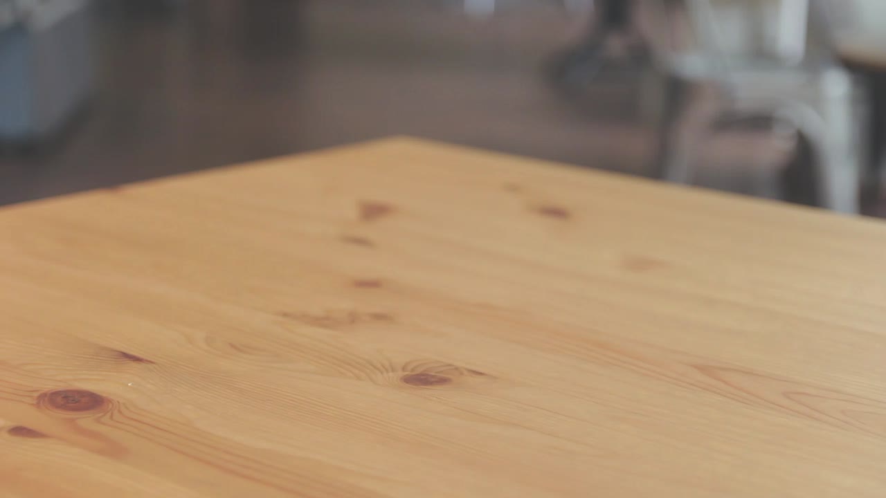 Warm dish put down on table