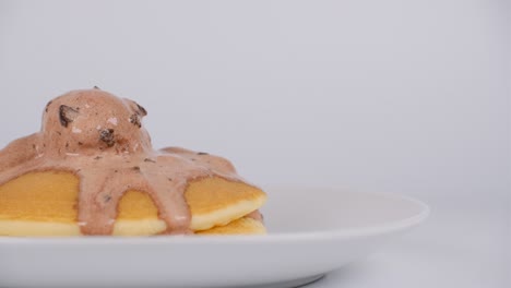 pancakes with chocolate cookie ice cream