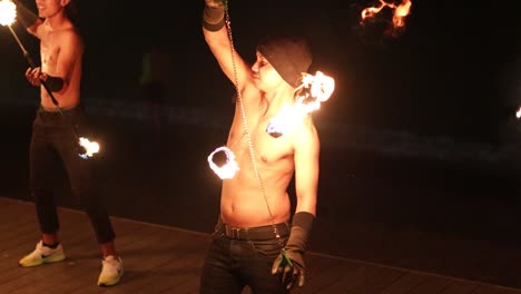 fire jugglers performance