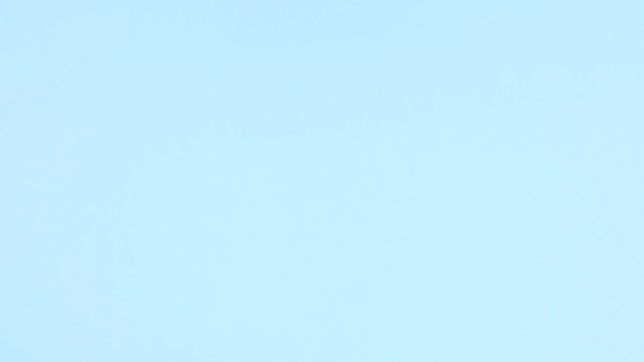 파란색 테마에서 쿠키와 함께 파란색 접시가 나타납니다. 움직임을 멈추십시오.