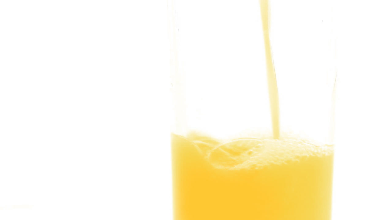 Filmati di repertorio: Succo versato